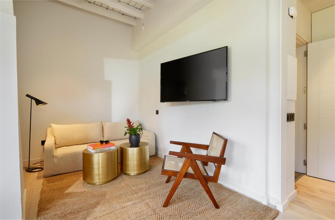 Apartment Canvas & Lofts